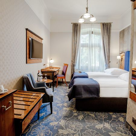 Hotel Diament Plaza Gliwice Esterno foto