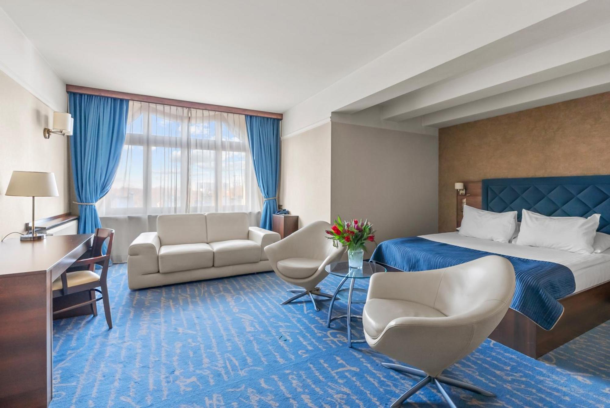 Hotel Diament Plaza Gliwice Esterno foto