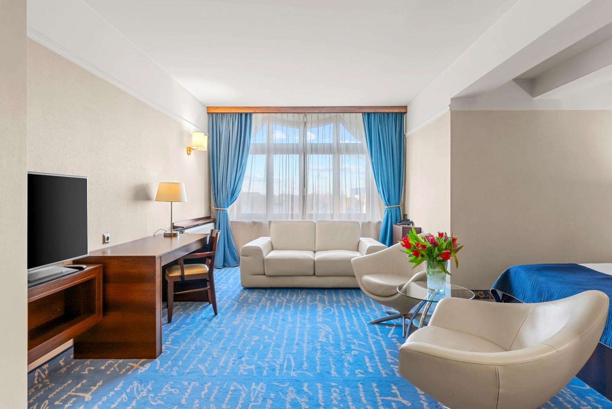 Hotel Diament Plaza Gliwice Esterno foto
