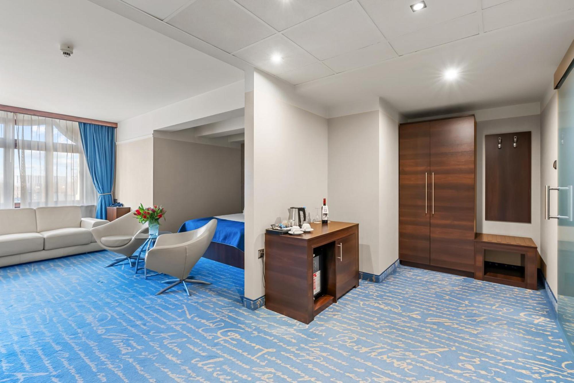 Hotel Diament Plaza Gliwice Esterno foto