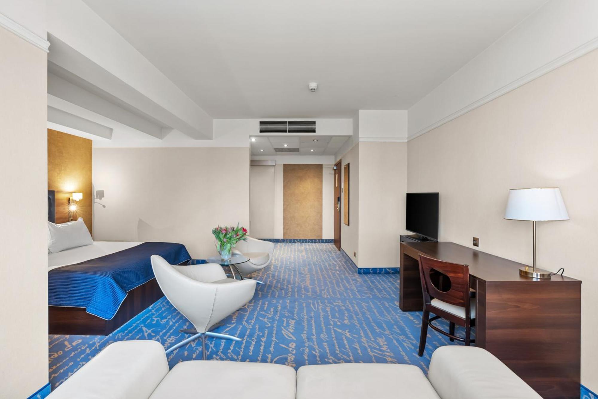 Hotel Diament Plaza Gliwice Esterno foto