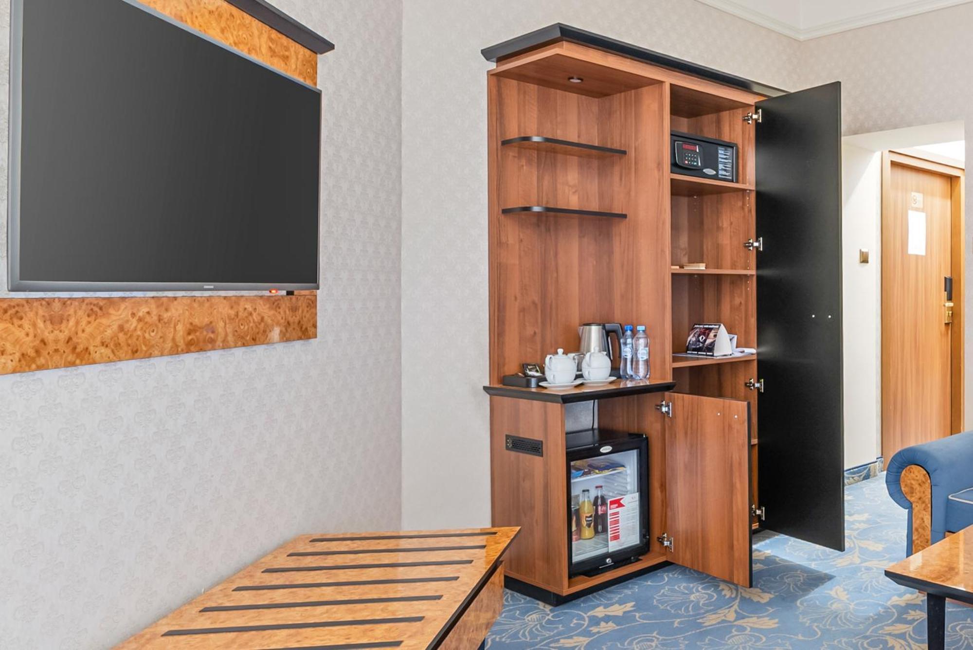 Hotel Diament Plaza Gliwice Esterno foto