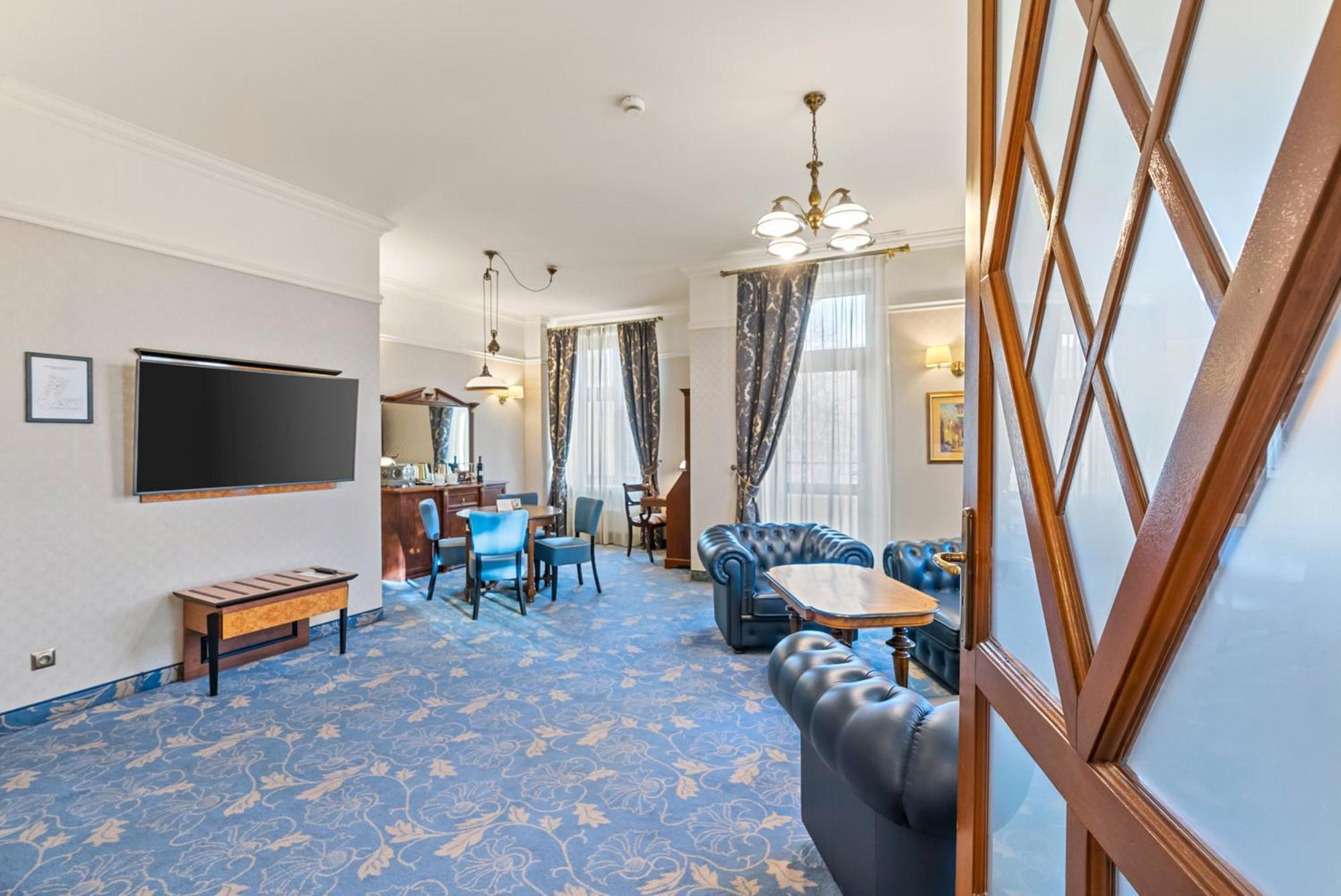 Hotel Diament Plaza Gliwice Esterno foto